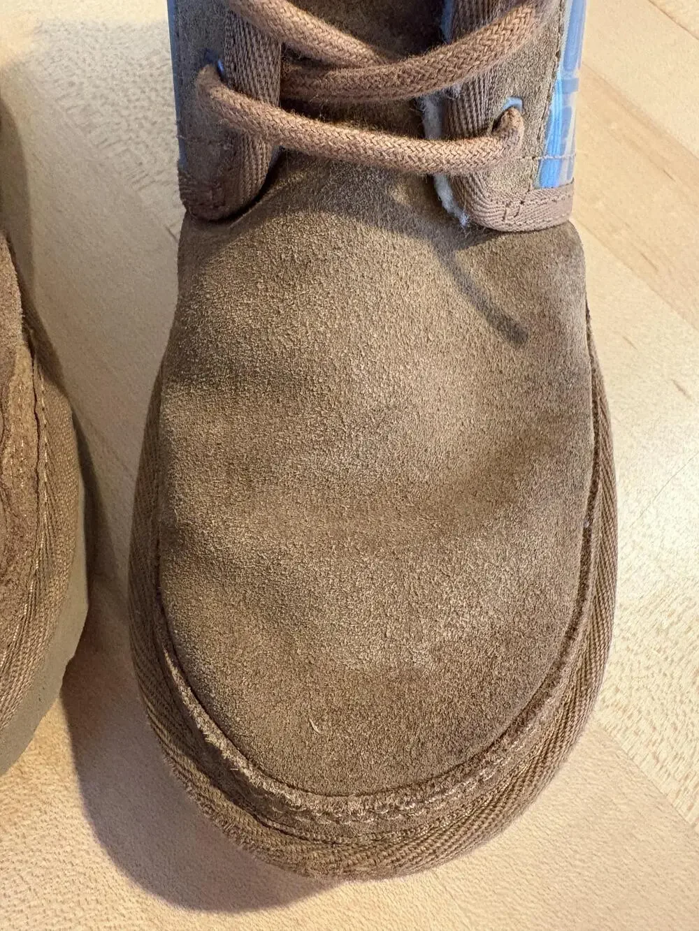 UGG Neumel Chromatic Boots Kids Size 2 Brown Suede Logo Panel Lace Up Shearling